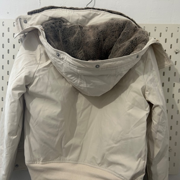 Jacket - Picture 2 of 4